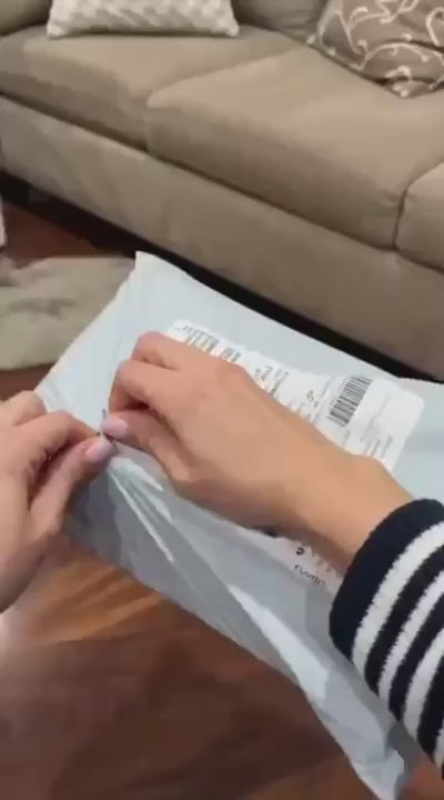 Elimina el subpelo y desenreda los nudos